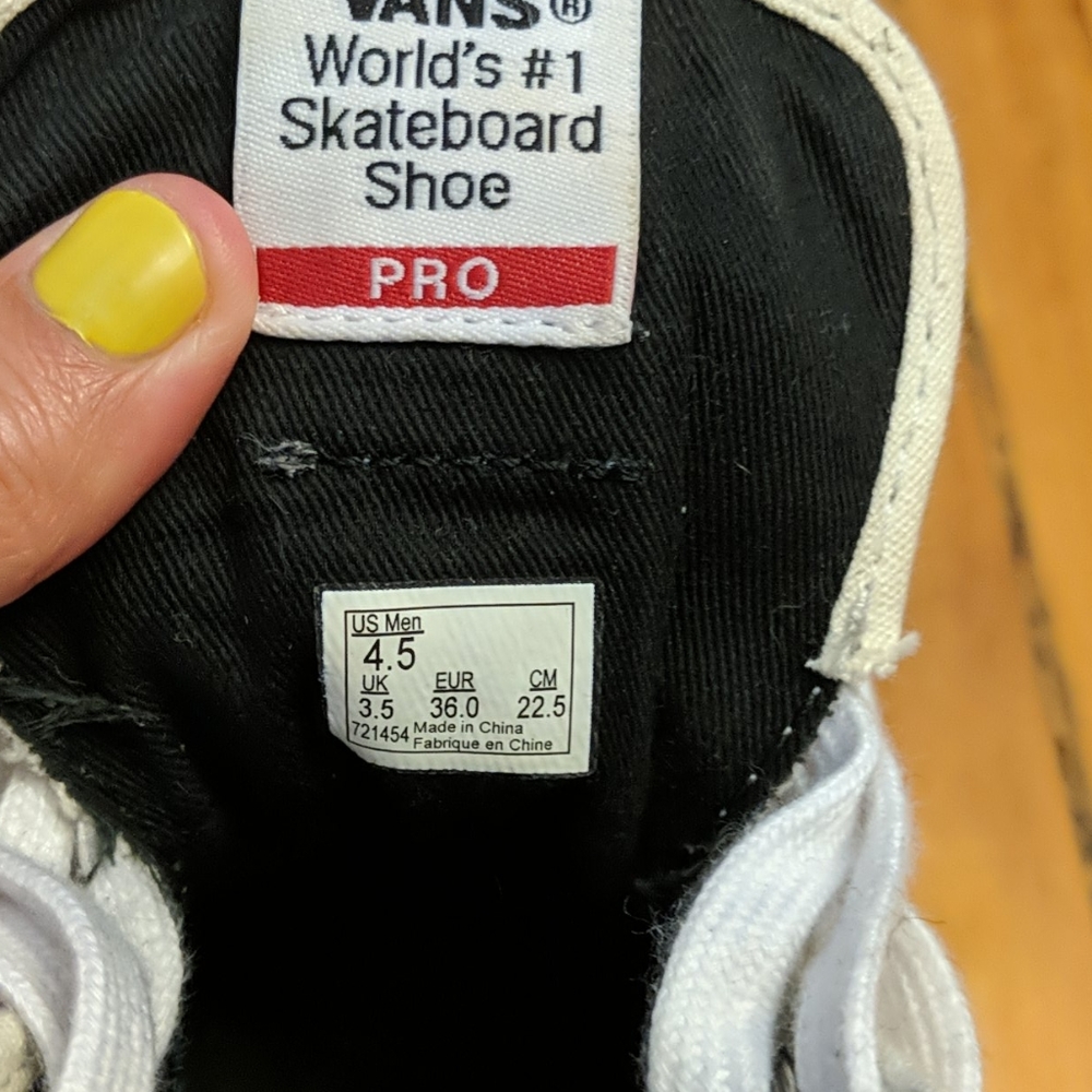 Vans - Picture 3 of 4